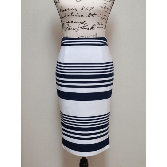 EXECUTIVE PONIES Classy Striped Pencil Skirt SIZE S - Picture 5 of 11